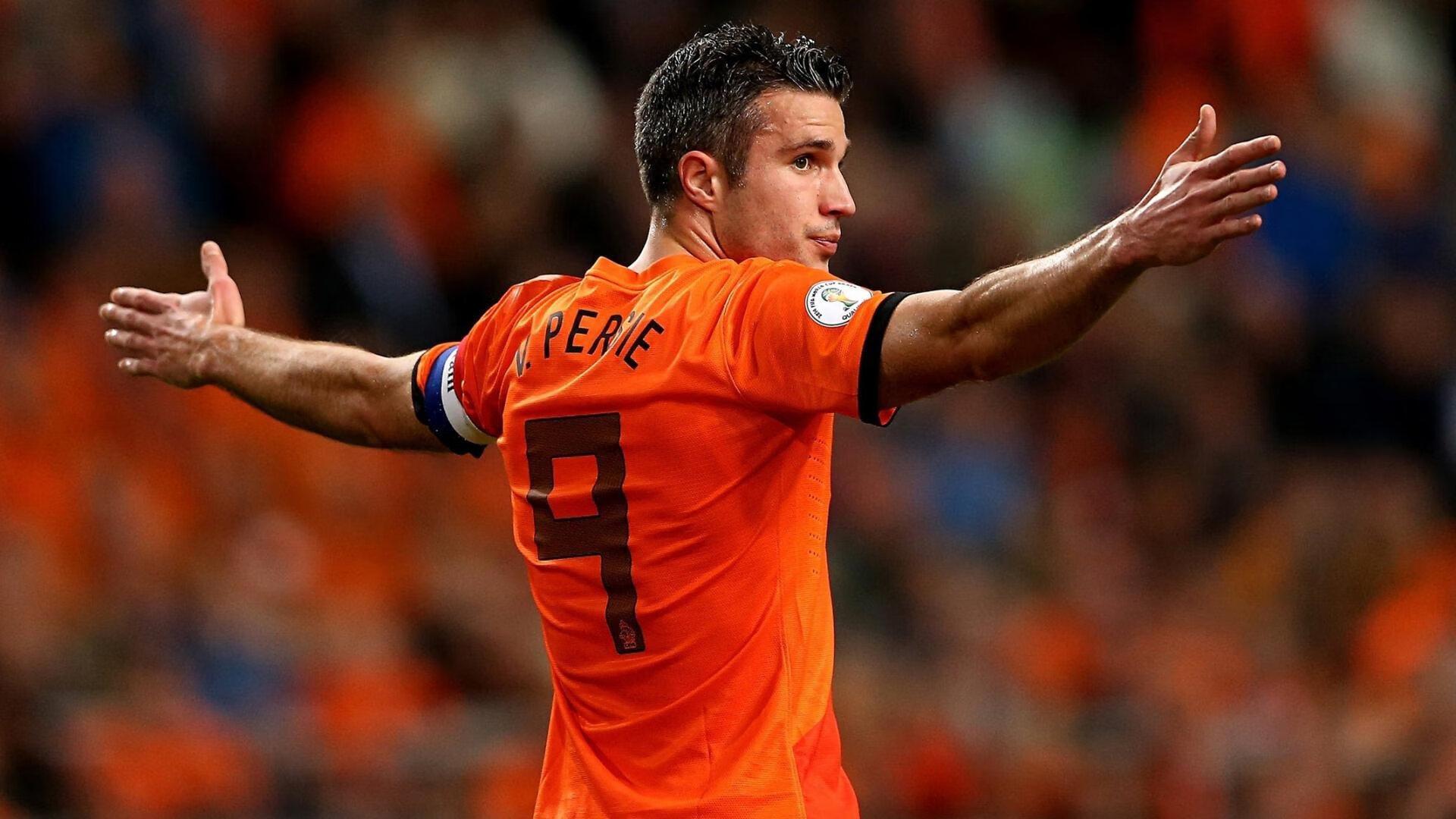 拜仁防线隐忧浮现，场均3.4球恐怖火力成争冠底气