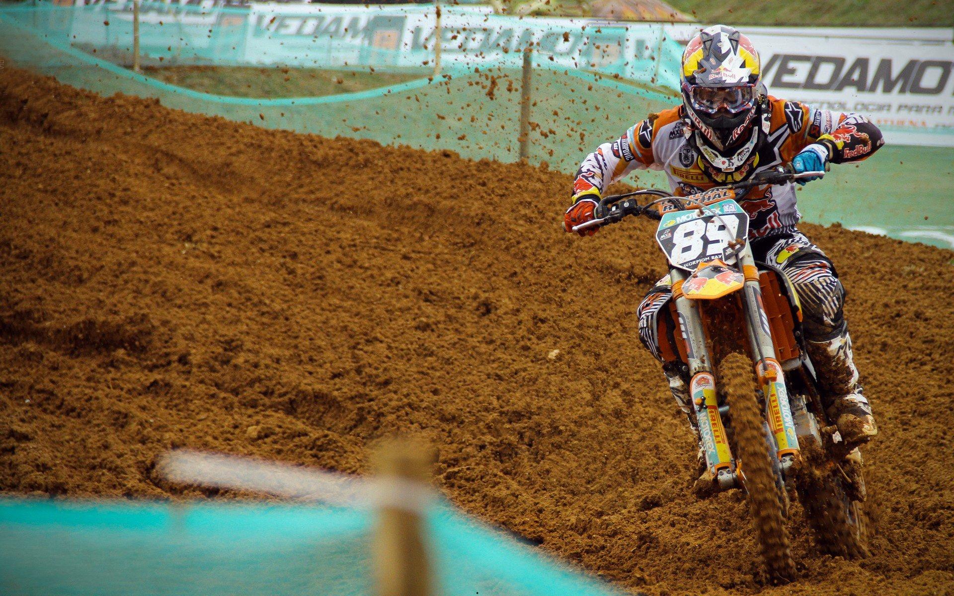 欧冠巅峰对决，安帅火线回归稳军心，切尔西如何破解银河战舰铁壁